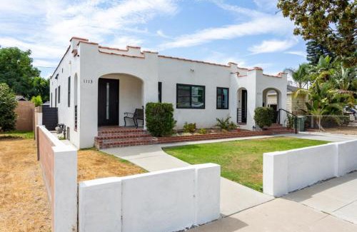 Burbank Apartment | Cozy Spanish Duplex Near Studios