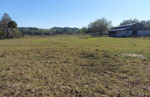 Lake George House | Cozy Stable Apartment - Bring your horse !