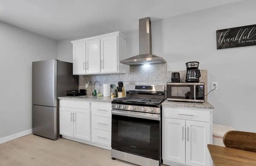 El Paso Apartment | Cozy Stay Near Fort Bliss + Restaurants