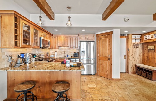 Steamboat Springs Condo | Cozy Storm Meadows Condo w/Pool & Spa 1076