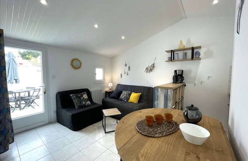 Bretignolles-sur-Mer Apartment | Cozy Studio with Pool & Tennis, Near Beach, Sleeps 3 - Bretignolles-sur-Mer