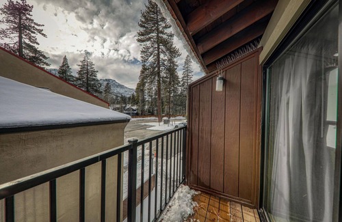 Truckee Condo | Cozy Studio #226 at Donner Lake Village