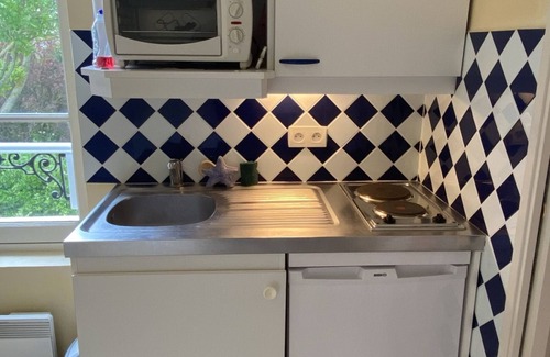 Cabourg Apartment | Cozy Studio 50m from Cabourg Beach - Sleeps 3