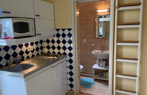 Cabourg Apartment | Cozy Studio 50m from Cabourg Beach - Sleeps 3