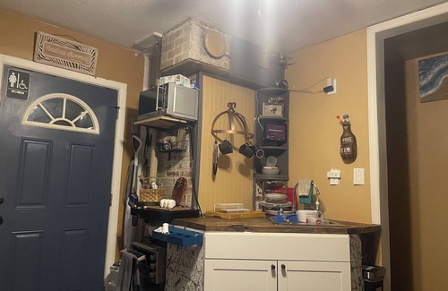 Summerville Apartment | Cozy Studio adjacent to Augusta Nationals, onsite parking and separate entrance.