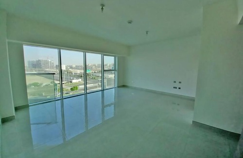 Al Raha Beach Apartment | Cozy Studio Apartment in a Waterfront Building