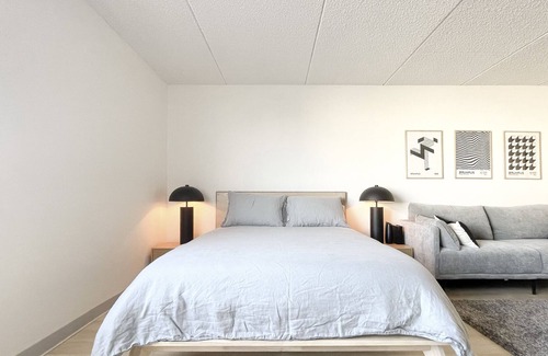 Green Acres Apartment | Cozy Studio Apartment w/Modern Features