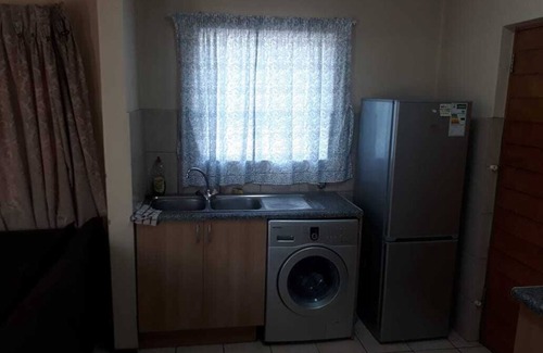 Greater Johannesburg Metropolitan Area Apartment | Cozy studio apartment