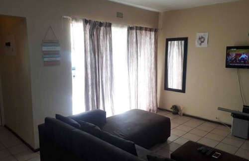 Greater Johannesburg Metropolitan Area Apartment | Cozy studio apartment