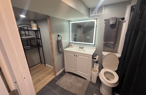 Farmington Hills Apartment | Cozy studio basement in charming Farmington Hills