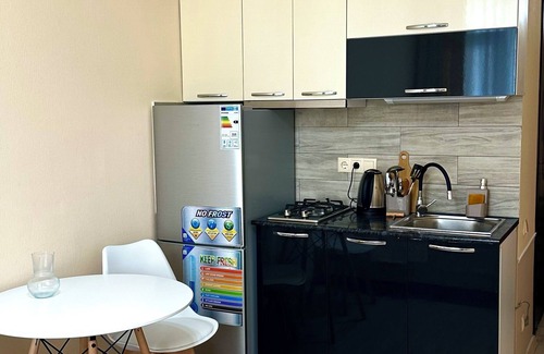 New Boulevard Apartment | Cozy Studio by the Sea – Walk to Beach, Shops & Cafes, Prime Location