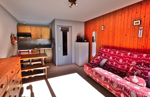 Le Chinaillon Apartment | Cozy studio for 4 with balcony, peaceful and near slopes