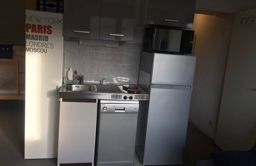 Arette Apartment | Cozy Studio for 4 at Foot of Slopes, Balcony, Ski Locker, Free Parking, Near Shops, Arette