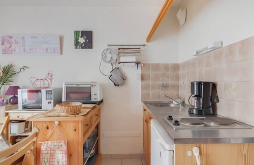 Esquieze-Sere Apartment | Cozy Studio for 4 with Garden, Parking, Near Ski & Shops, Quiet Area