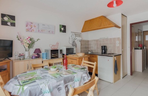 Esquieze-Sere Apartment | Cozy Studio for 4 with Garden, Parking, Near Ski & Shops, Quiet Area