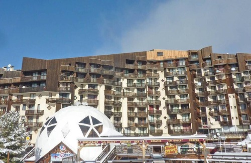 Les Orres Apartment | Cozy studio for 4, ski-in/ski-out, south-facing balcony, central location