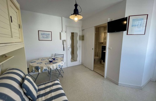 Notre-Dame-de-Monts Apartment | Cozy Studio 20m from the Beach - Sleeps 2