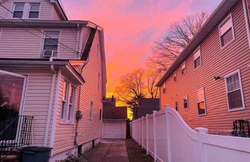 Queens Apartment | Cozy studio in tranquil Queens with WiFi, AC