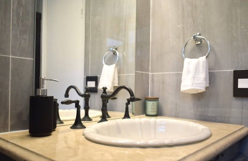 Colee Hammock Apartment | Cozy studio near Las Olas Blvr.