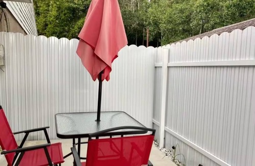 Carrollwood Apartment | Cozy Studio Near TPA Airport Highway Mall Central Peaceful Stay Disney+