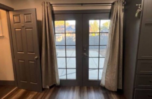 Sacramento Apartment | Cozy studio perfect for students with AC and WiFi in delightful Sacramento