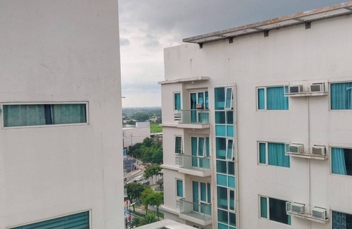 Iloilo Condo | Cozy Studio Room with Balcony in Iloilo City Condo