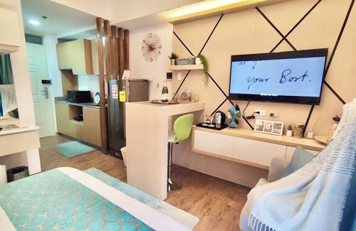 Mactan Export Processing Zone Condo | Cozy Studio Unit proximity to Mactan Airport with up to 100mbps internet