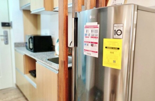 Mactan Export Processing Zone Condo | Cozy Studio Unit proximity to Mactan Airport with up to 100mbps internet