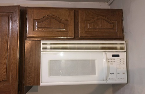 Garfield Apartment | Cozy Studio University Area walking distance to convention center.