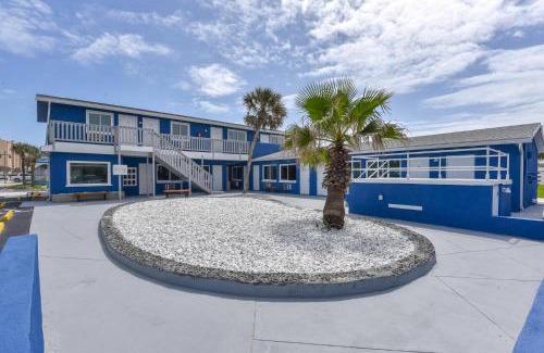 Daytona Beach Shores Hotel | Cozy Studio Suite Near Beach W Kitchenette #5