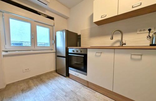 Sesvete Apartment | Cozy Studio w Floor Heating