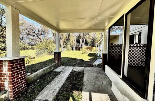Fort Myers Apartment | Cozy studio walking distance to downtown Fort Myers