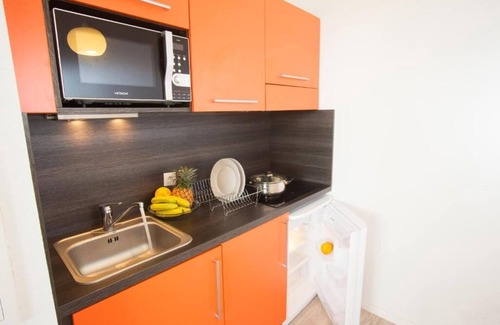 Chevilly-Larue Hotel | Cozy Studio with Modern Kitchenette w/Convenient Access to Tramway T7