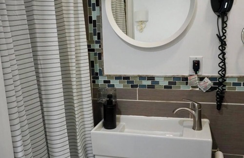 Weehawken Apartment | Cozy studio with 1 bedroom, 15 mins away from NYC