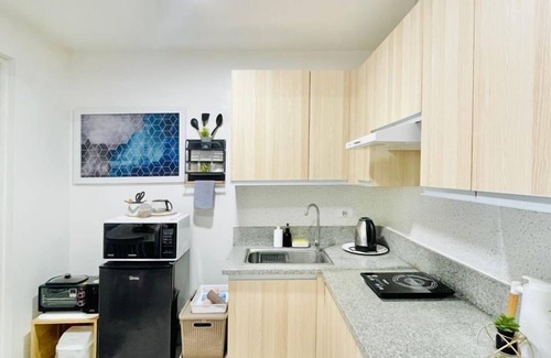 Jaro Apartment | Cozy Studio with Balcony at WV Towers