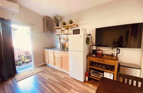 Moreno Valley Apartment | Cozy studio with private Yard