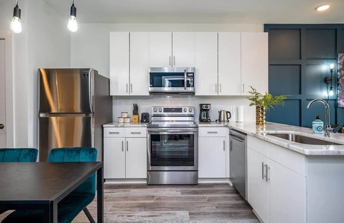 Old Fourth Ward Condo | Cozy Stylish Home in Downtown Atlanta