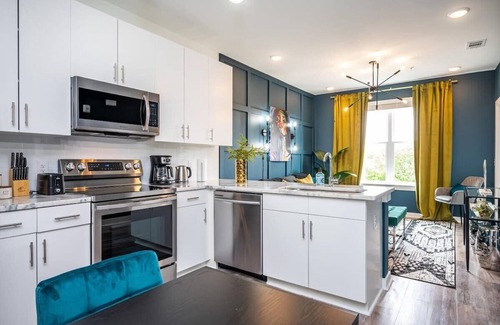 Old Fourth Ward Condo | Cozy Stylish Home in Downtown Atlanta