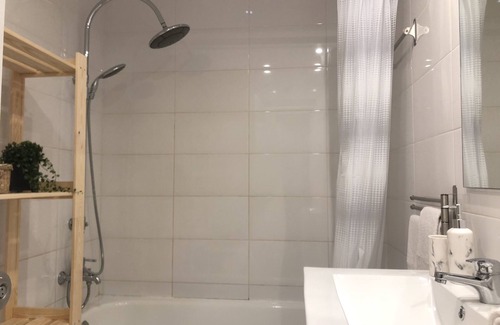 Albufeira Resort | Cozy & Stylish Studio Apartment just 800m from the beach - New to HomeAway!