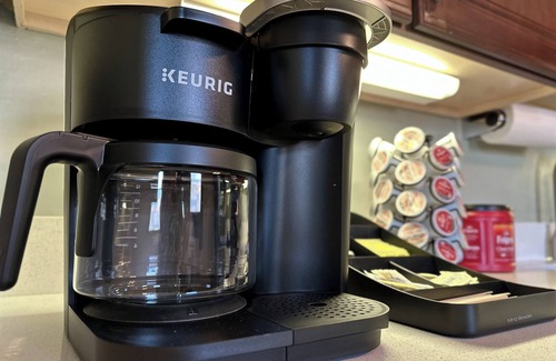 Crafton House | Cozy Suburban Home/Quiet Neighborhood