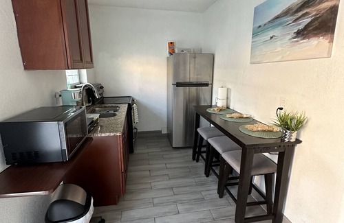 Oak Ridge Apartment | Cozy Suite in the Heart of Orlando near Universal Hot Tub Spa