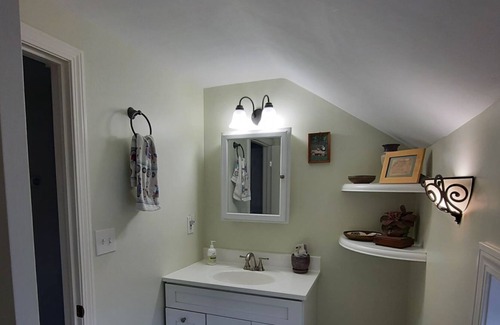 Sudbury House | Cozy Three Bedroom Country Home