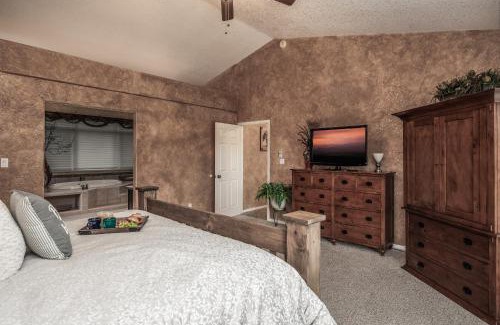 Derry Apartment | Cozy Timbers