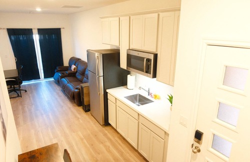 Black Mountain House | Cozy townhome in charming Henderson with AC, WiFi