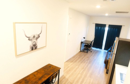 Black Mountain House | Cozy townhome in charming Henderson with AC, WiFi