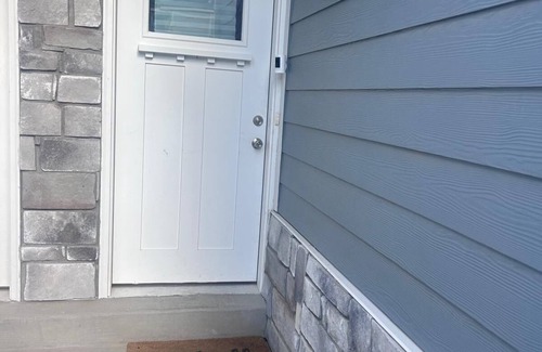 Eagle Mountain House | Cozy townhome in peaceful Eagle Mountain with fitness room, WiFi, AC