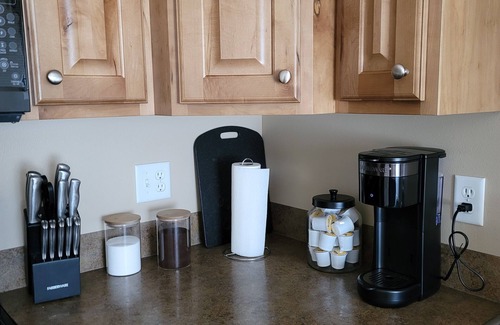 Ammon House | Cozy townhouse in Ammon