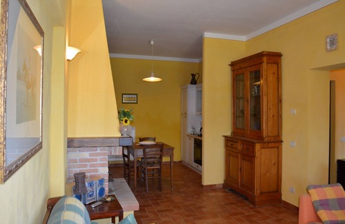 Asciano Apartment | Cozy Tuscan countryside escape