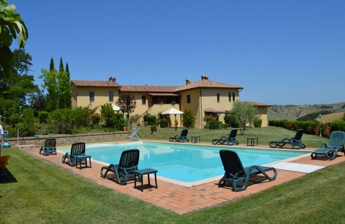 Asciano Apartment | Cozy Tuscan countryside escape