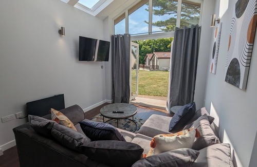 Sidmouth Ski Chalet | Cozy Two Bedroom Chalet in Sidmouth